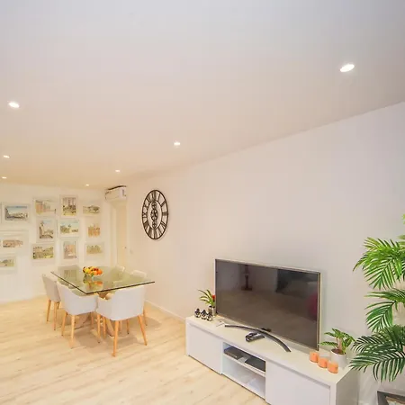 - Ferreiras Apartment Batalha