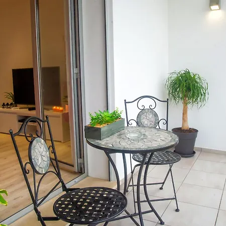 - Ferreiras Apartment *